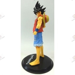 Son Goku de Dragon Ball Z en habit de Monkey D Luffy de One Piece profil gauche