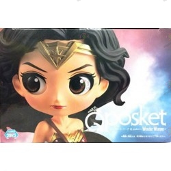 DC COMICS QPOSKET: Justice League, Wonder Woman boite dessus